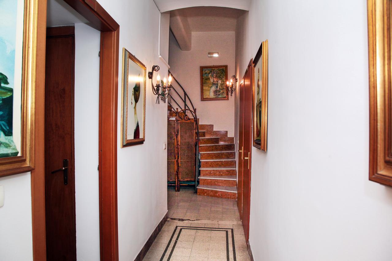 Crispi Rooms CTA Exterior foto